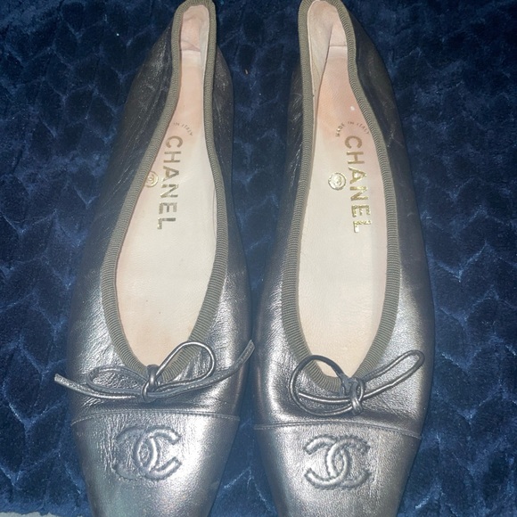 Chanel ballerina slippers size 8.5 400.00 - Picture 2 of 6